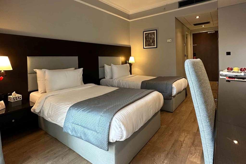 Ramada By Wyndham Downtown Beirut Hotel Room photo